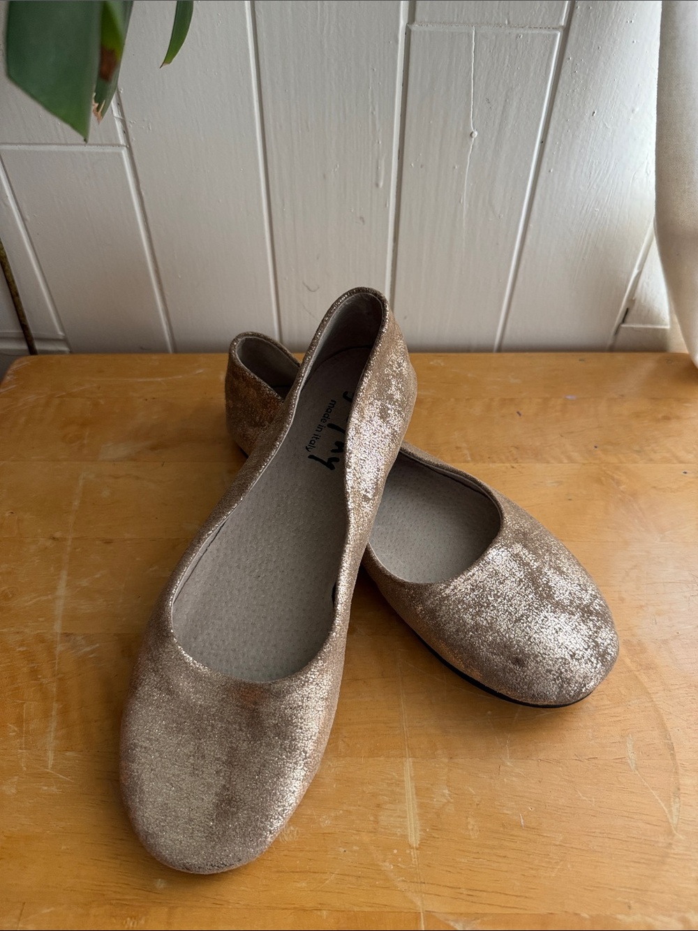 FS/NY French Sole Metallic Gold Ballet Flats size 8.5